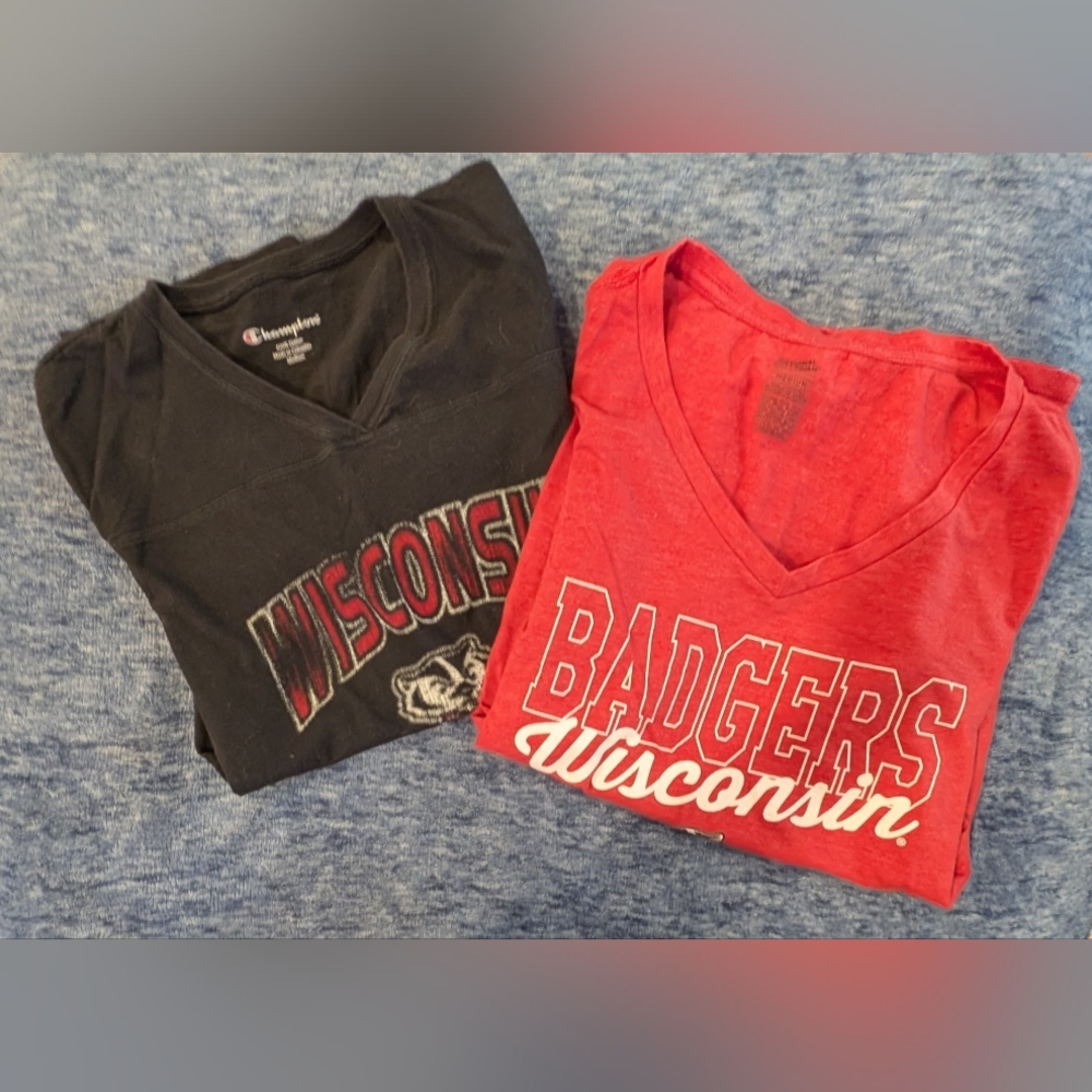 Women's Wisconsin Badgers T-Shirts - Red & Black